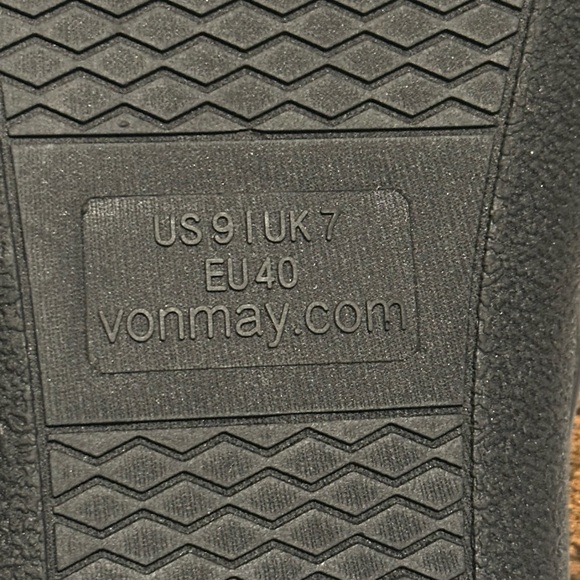 VONMAY Women’s Brown Fuzzy Slippers NWOT - Picture 4 of 5